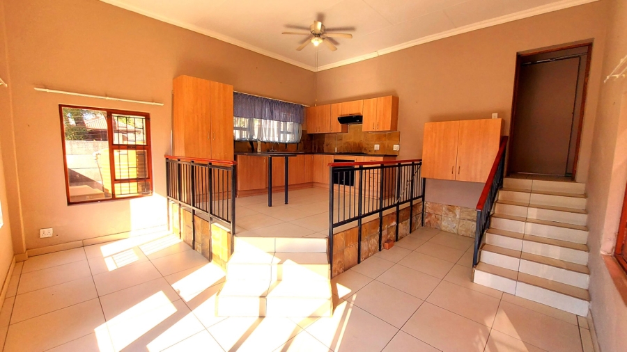6 Bedroom Property for Sale in Ifafi North West